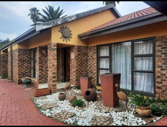 3 BEDROOM HOUSE FOR SALE IN ARCON PARK